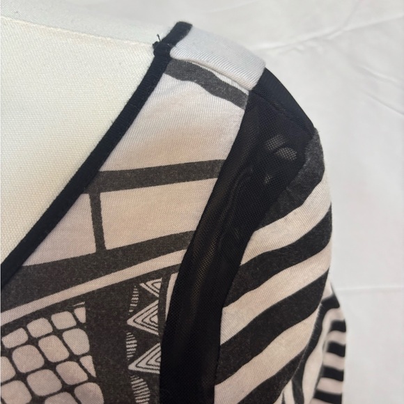 Kardashian Kollection Graphic Long Sleeve Top Medium Mesh Shoulder Y2K - Picture 3 of 4